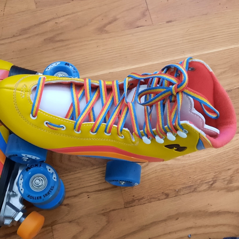 Moxi rainbow riders.  Fairly New!